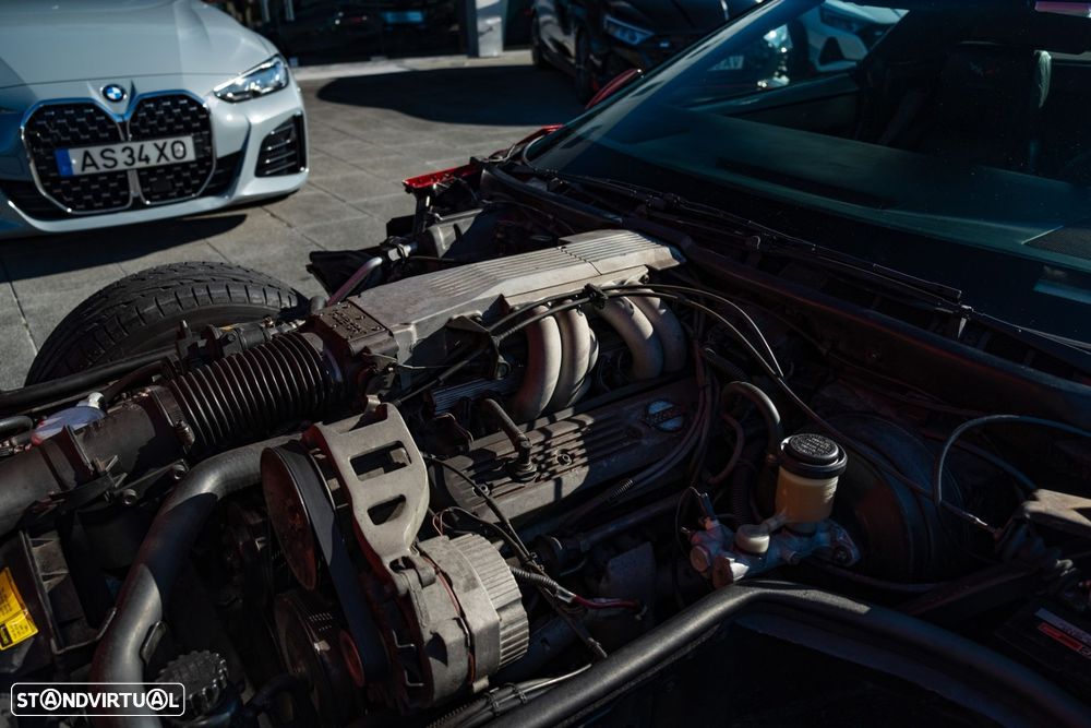 Chevrolet Corvette - 32