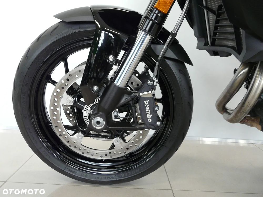 BMW XR - 10
