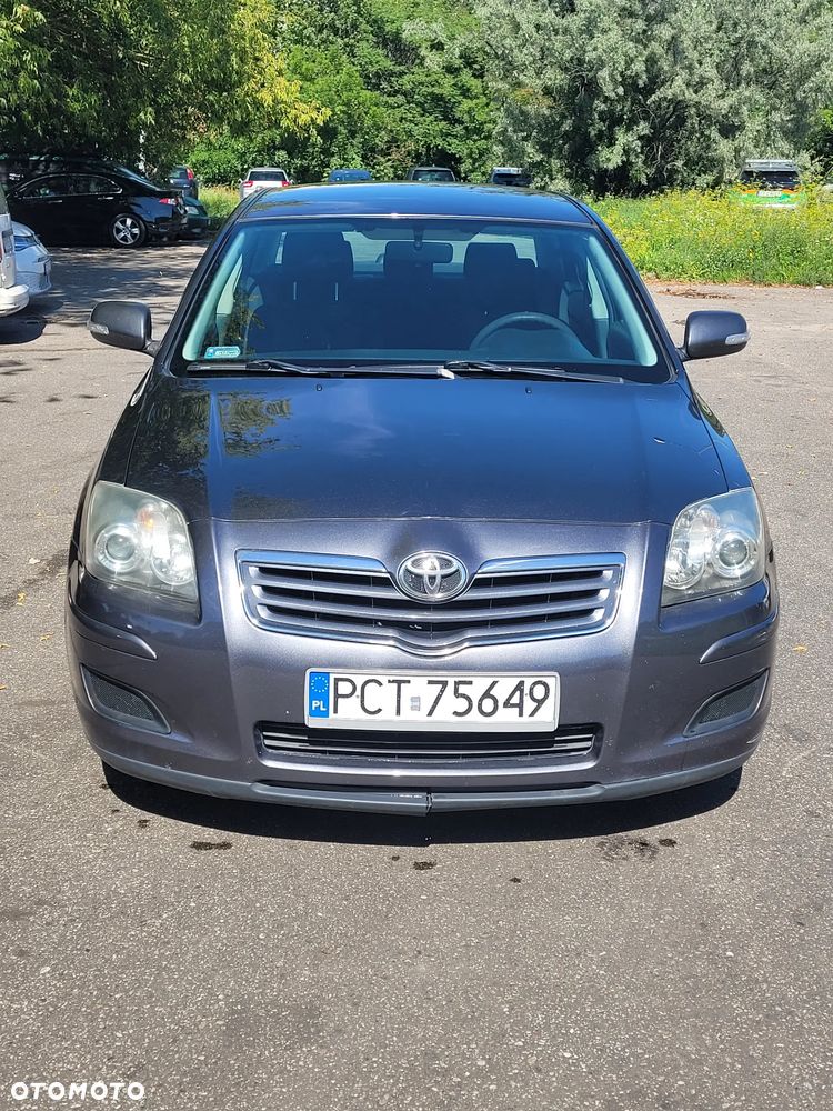 Toyota Avensis 1.6 VVT-i Terra - 1