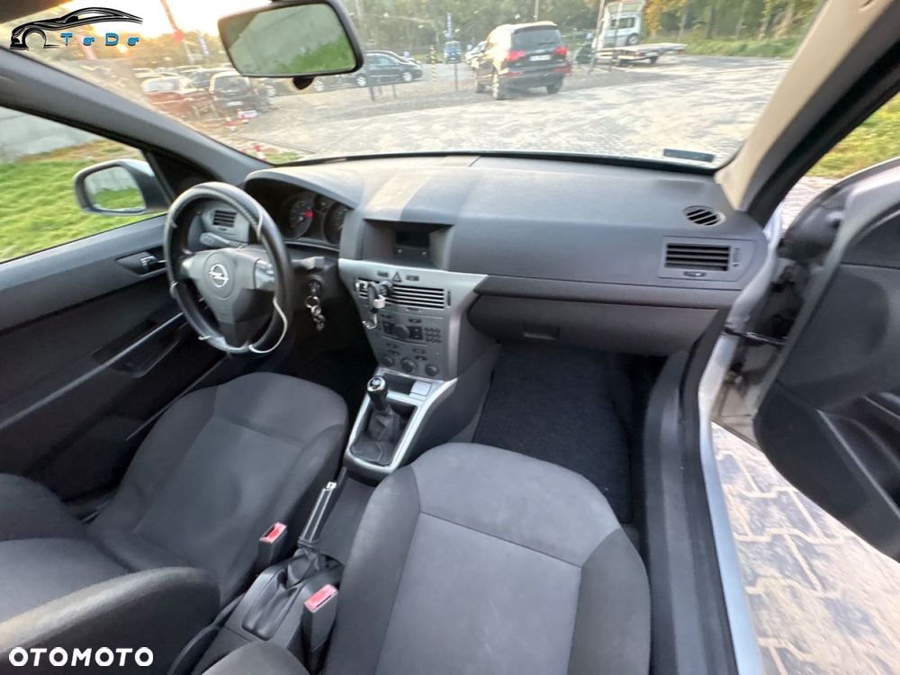 Opel Astra 1.6 Sport EU6 - 29
