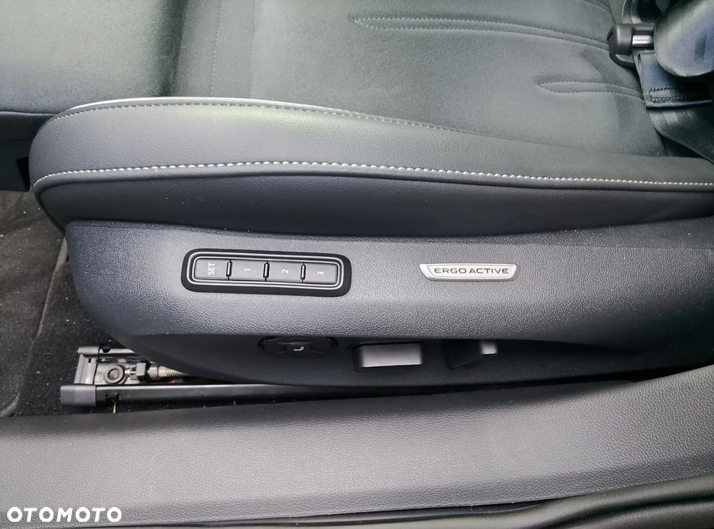 Volkswagen Passat - 19
