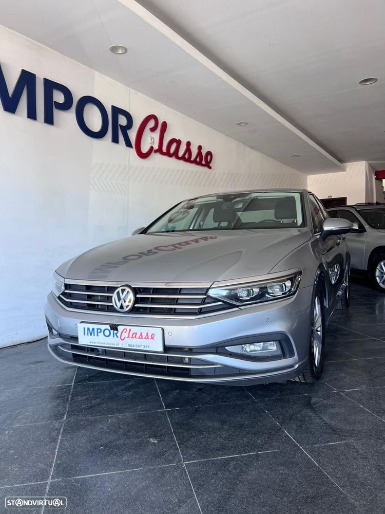 VW Passat 1.6 TDI Highline DSG - 1
