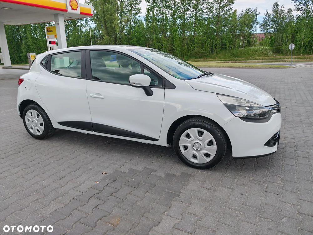Renault Clio 1.2 16V 75 Life - 6