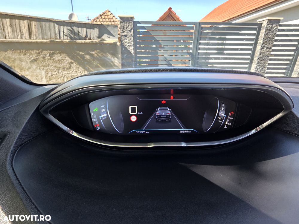 Peugeot 3008 1.2 PureTech Turbo S&S GT-Line - 19