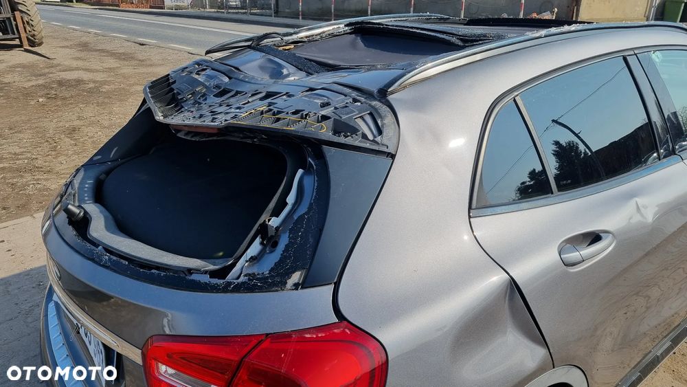 Mercedes-Benz GLA 200 (CDI) d 7G-DCT AMG Line - 17