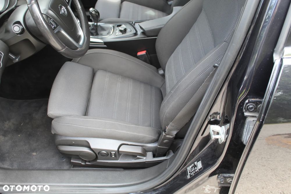 Opel Insignia 1.8 Active - 12
