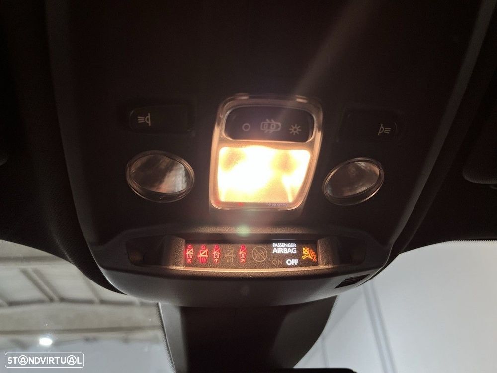 Peugeot 2008 1.5 BlueHDi Active Pack EAT8 - 20