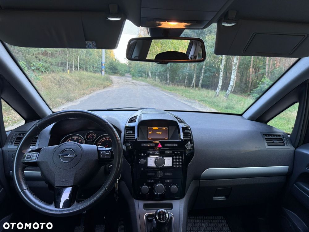 Opel Zafira - 9