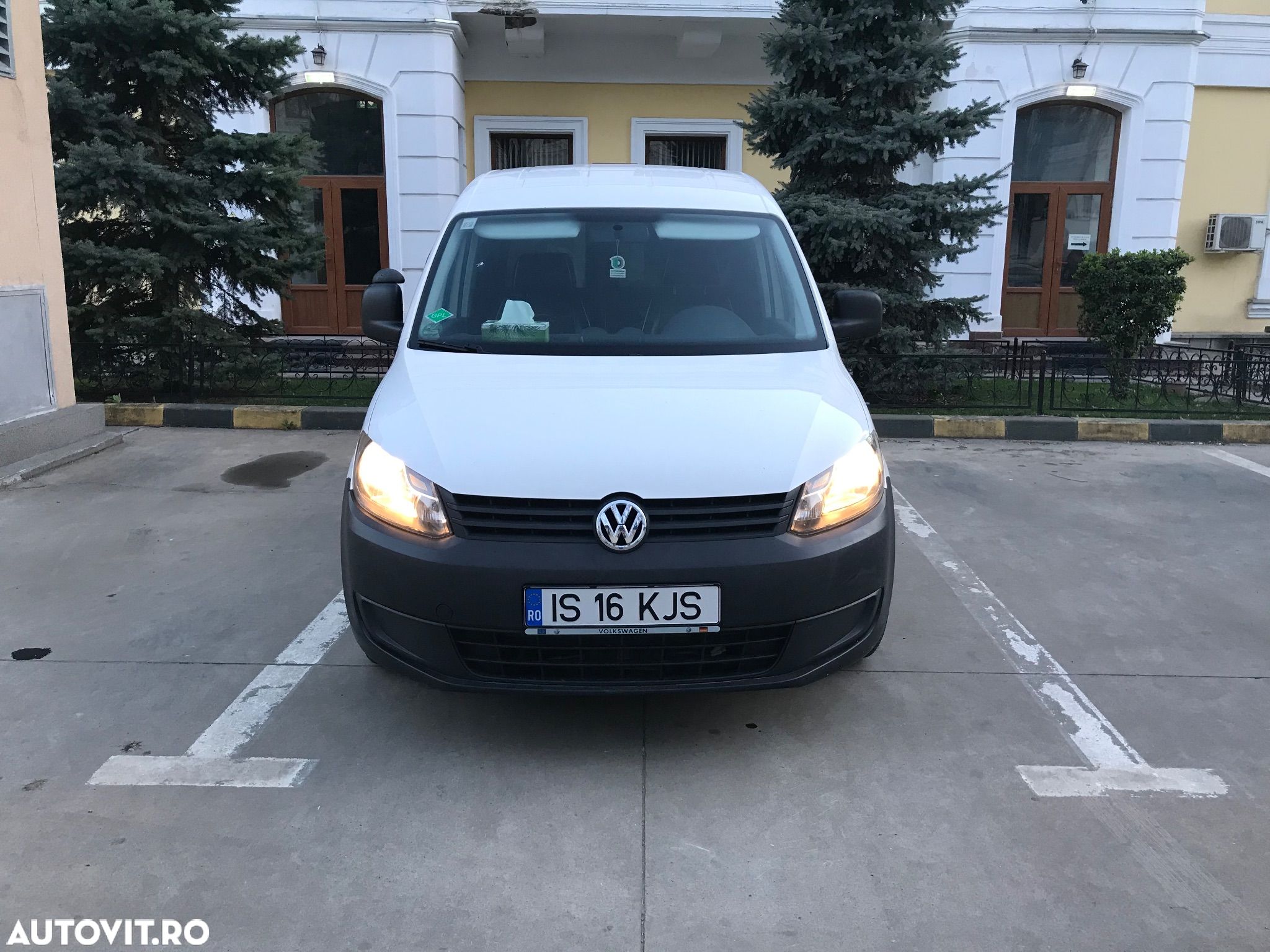 Volkswagen Caddy - 1
