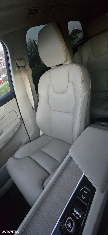 Volvo XC 60 Recharge T6 Twin Engine eAWD Inscription Expression - 24
