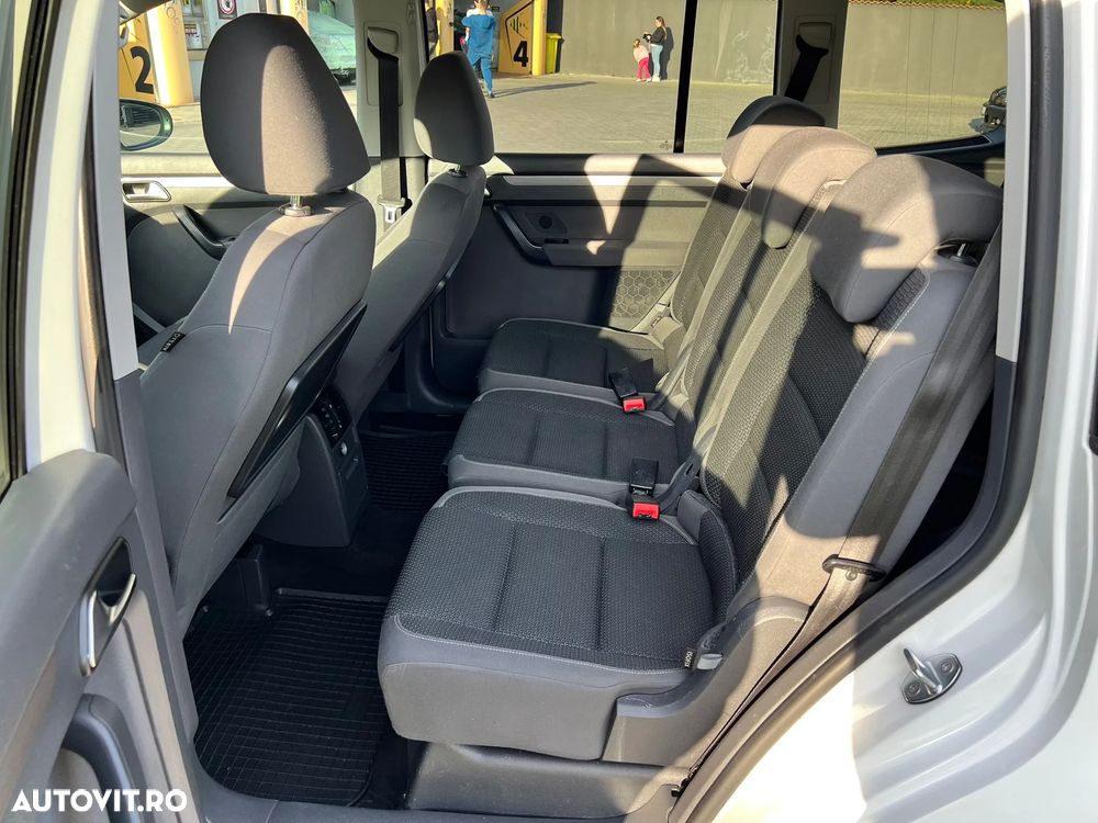 Volkswagen Touran 1.6 TDI DPF BlueMotion Technology Highline - 21