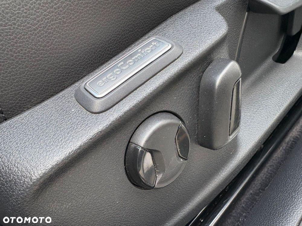 Volkswagen Passat - 23
