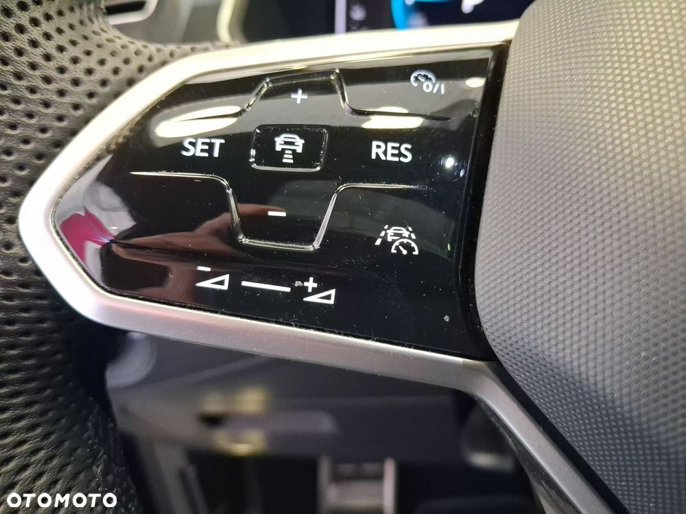 Volkswagen Tiguan - 19