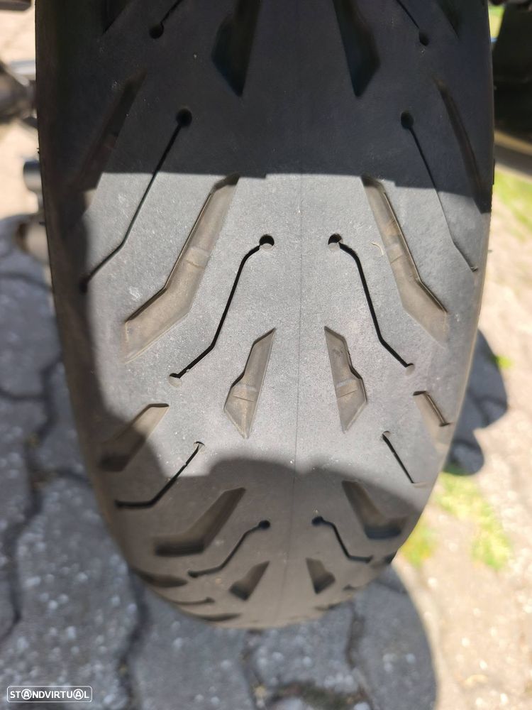 Yamaha FJR 1300 - 13