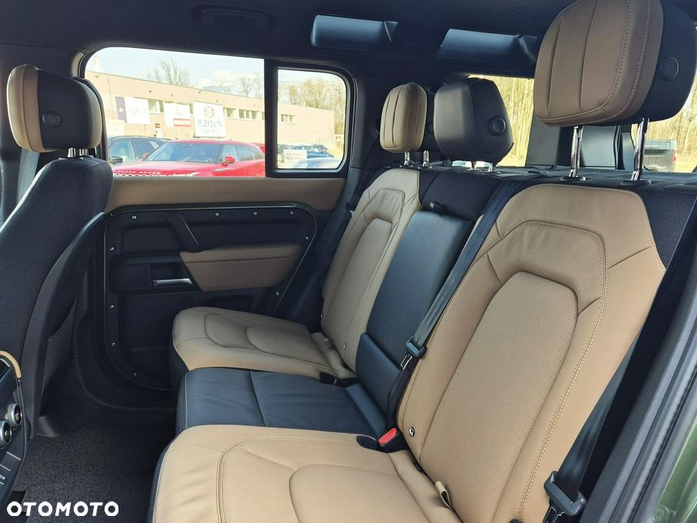 Land Rover Defender 110 D350 X - 23