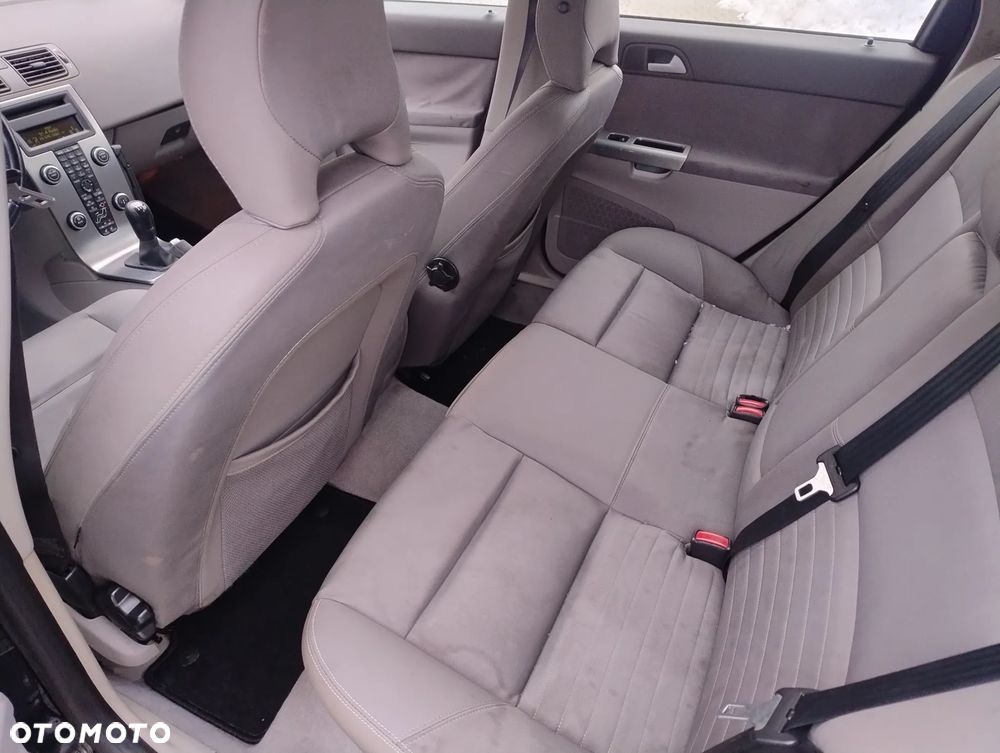 Volvo V50 1.6D Momentum - 19