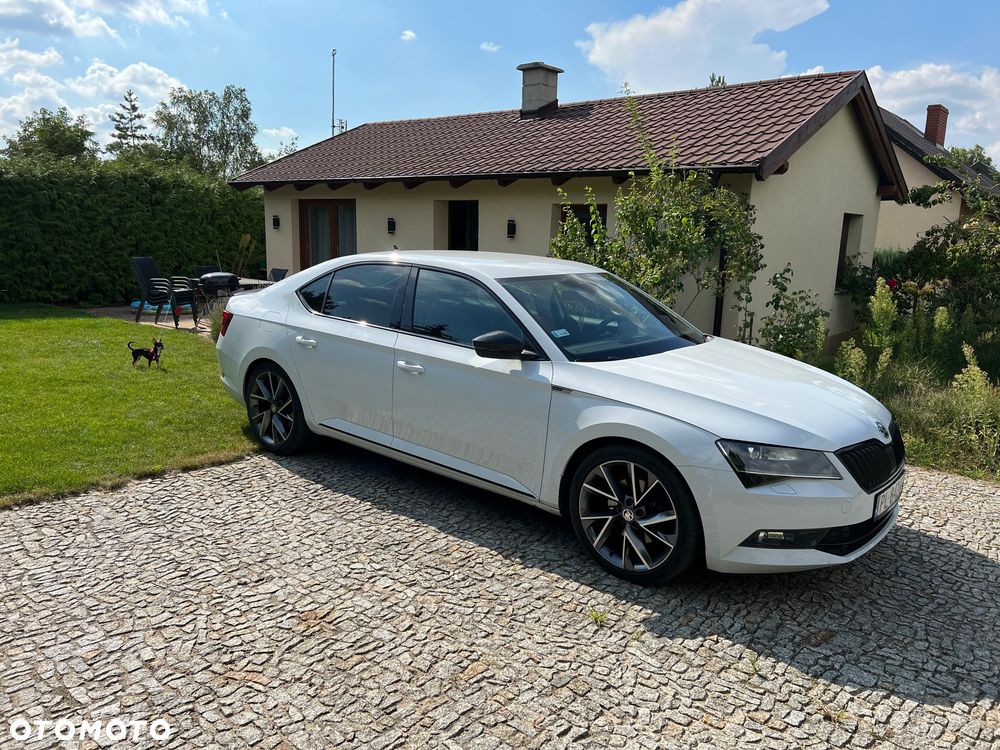 Skoda Superb 2.0 TDI DSG Sportline - 7