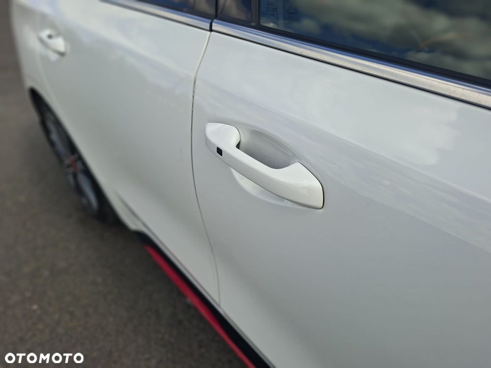 Kia ProCeed 1.6 T-GDI GT DCT - 19