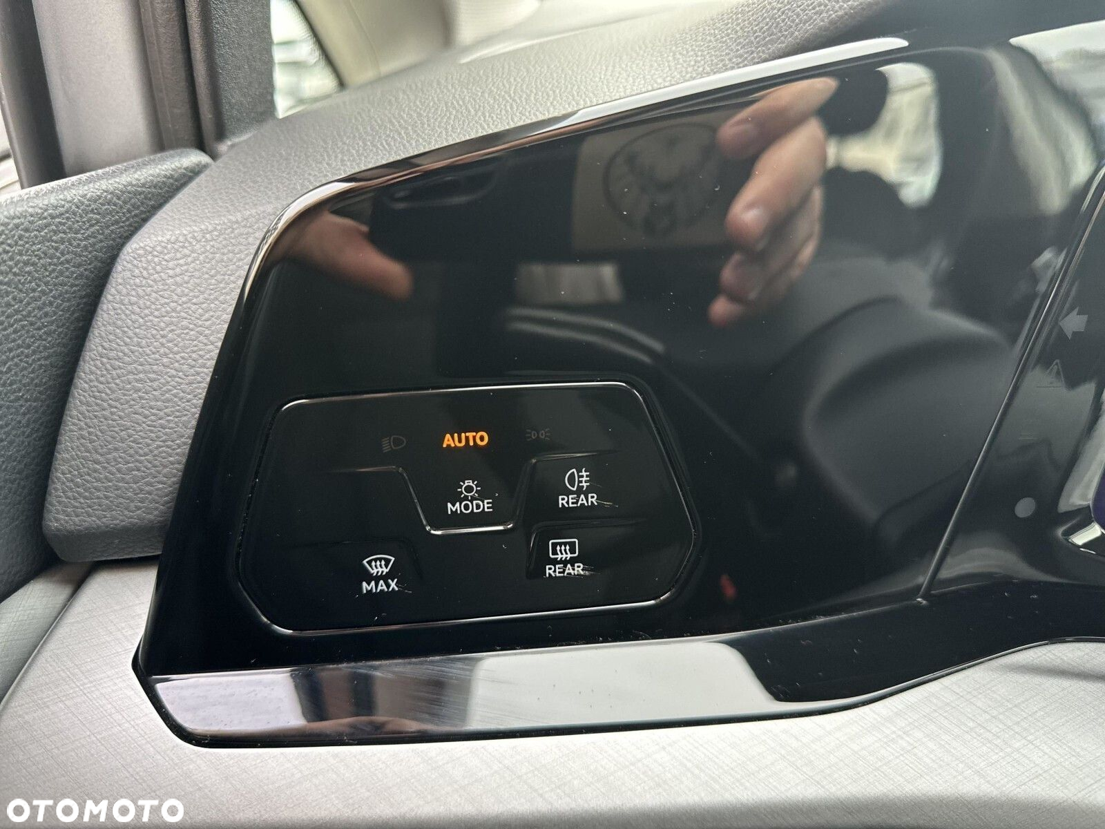 Volkswagen Golf - 14