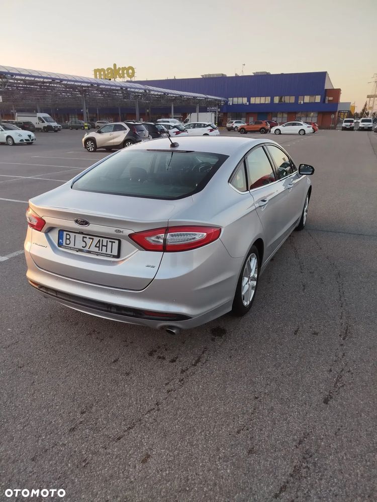 Ford Fusion - 11
