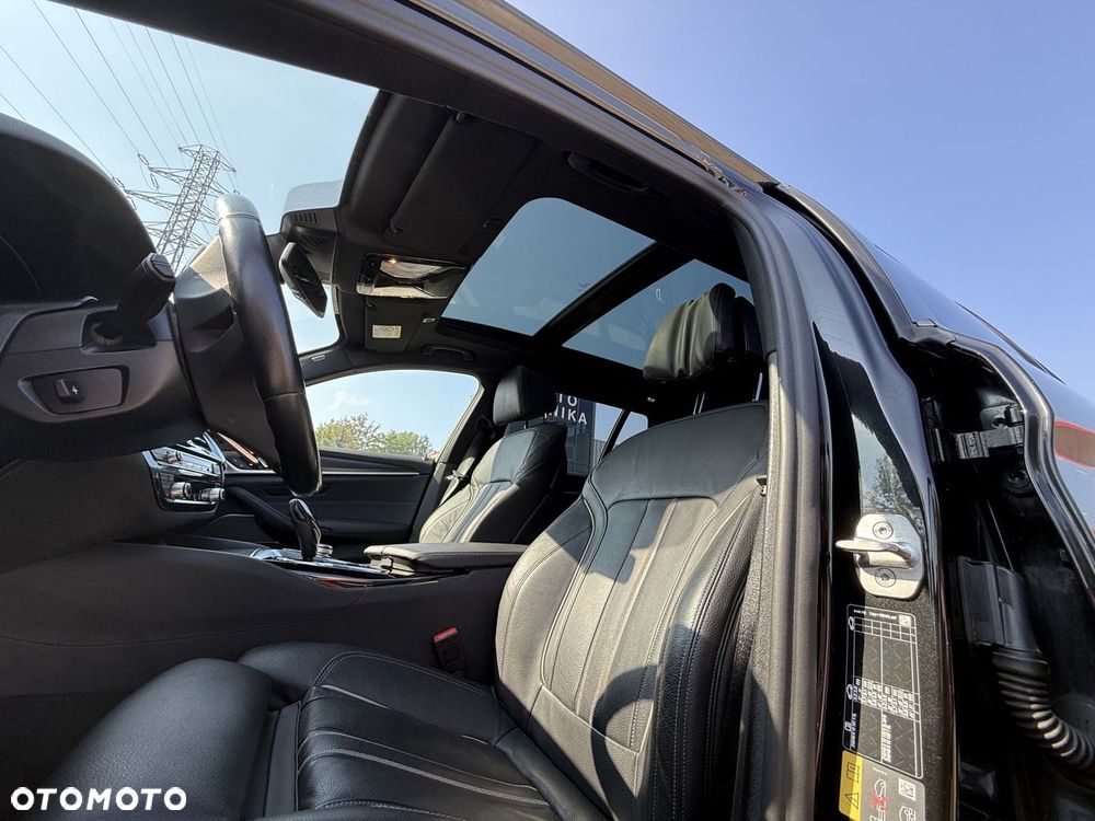 BMW Seria 5 530e M Sport sport - 25
