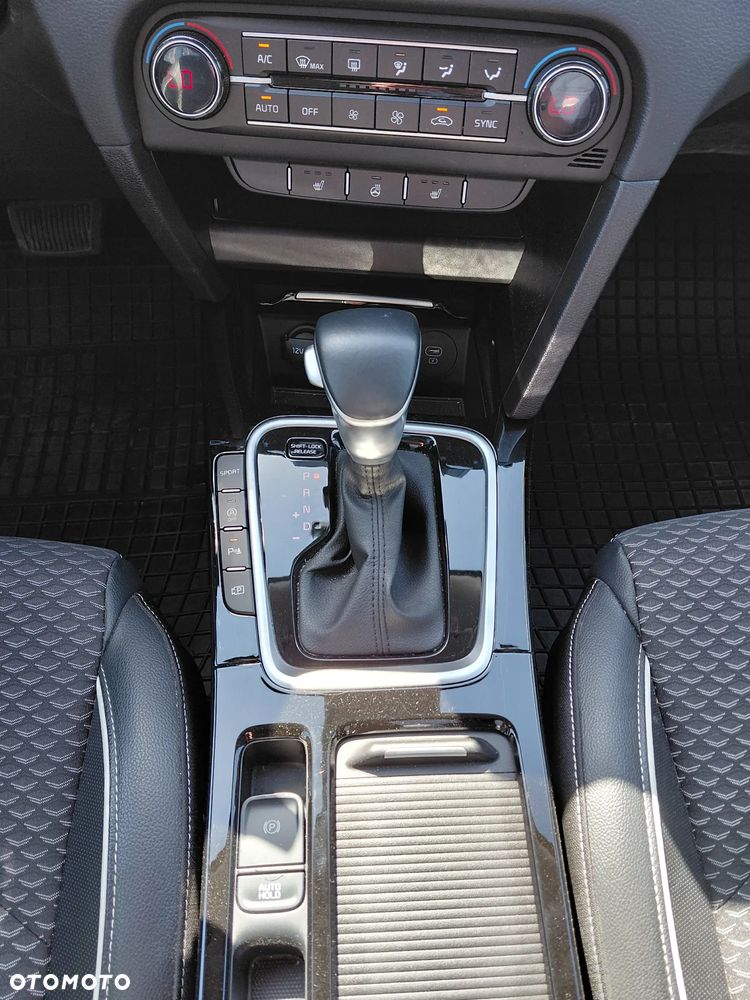 Kia Ceed 1.5 T-GDI Tribute DCT - 18