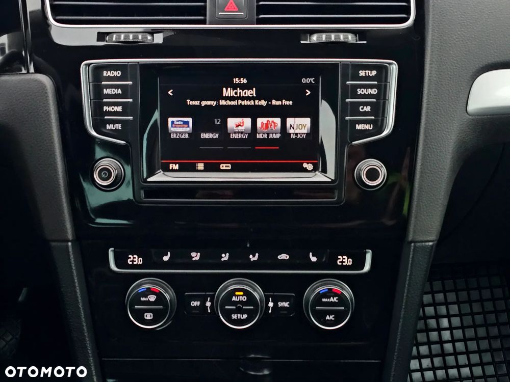 Volkswagen Golf 1.6 TDI BlueMotion Technology Cup - 14