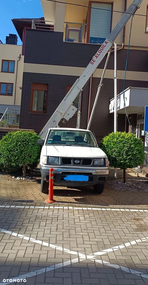 Nissan navara podnśnik koszowo-towarowy kat. B - 1