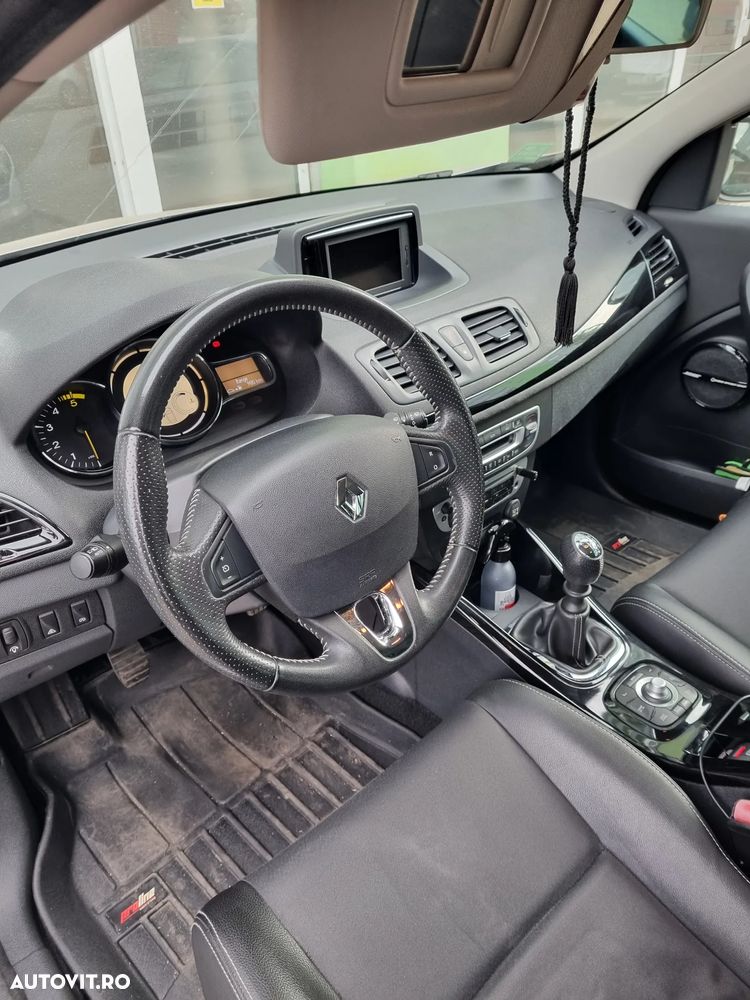 Renault Megane ENERGY dCi 110 Start & Stop Bose Edition - 5