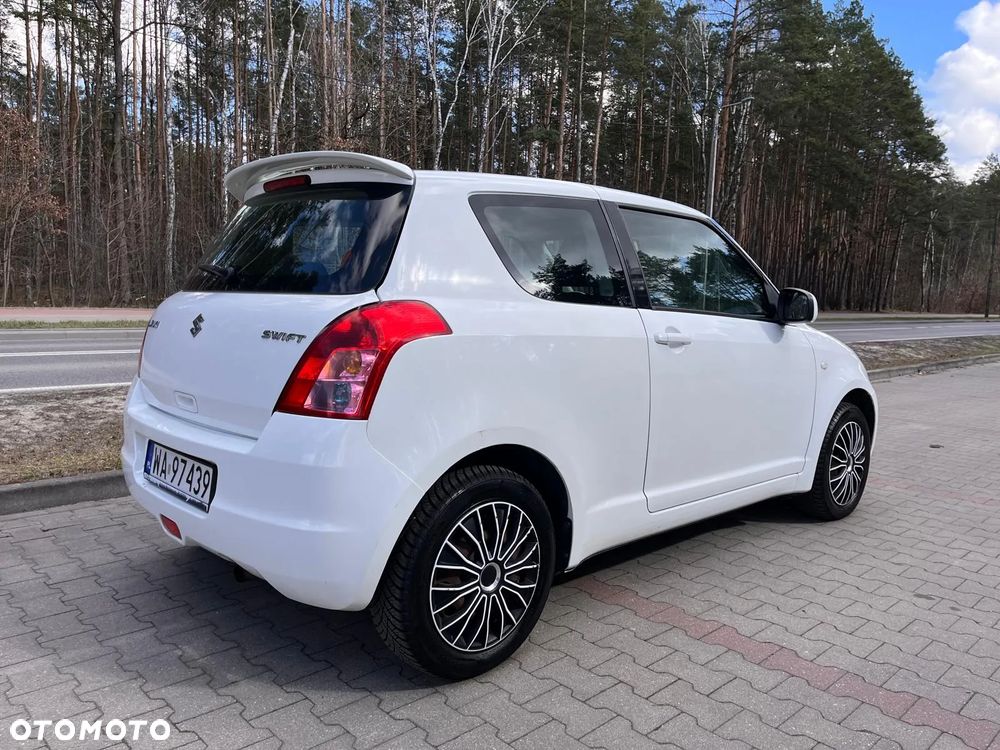 Suzuki Swift 1.3 Classic - 4