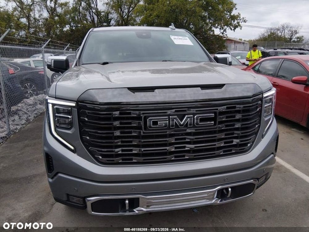 GMC Sierra - 9