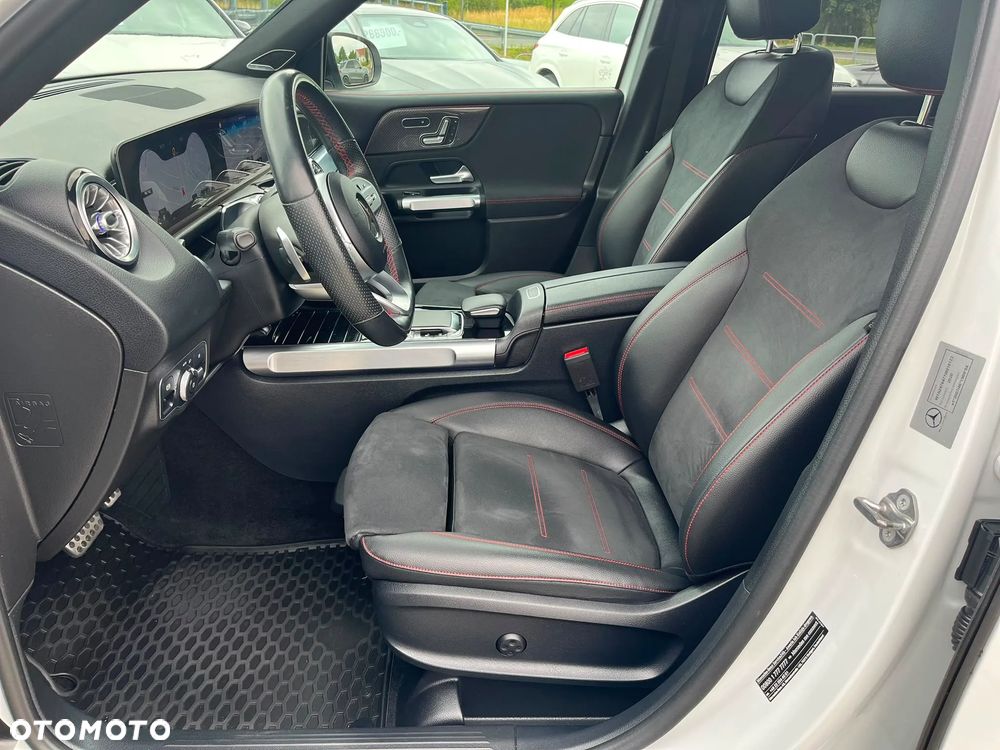 Mercedes-Benz GLB 250 4-Matic 8G-DCT - 11