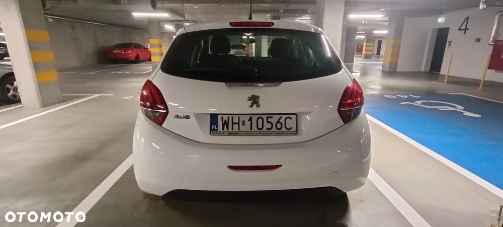 Peugeot 208 - 3