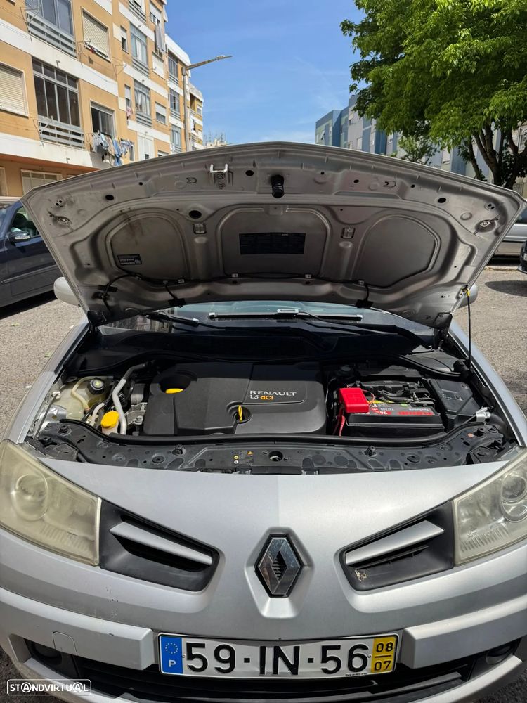 Renault Mégane 1.5 dCi Dynamique - 4