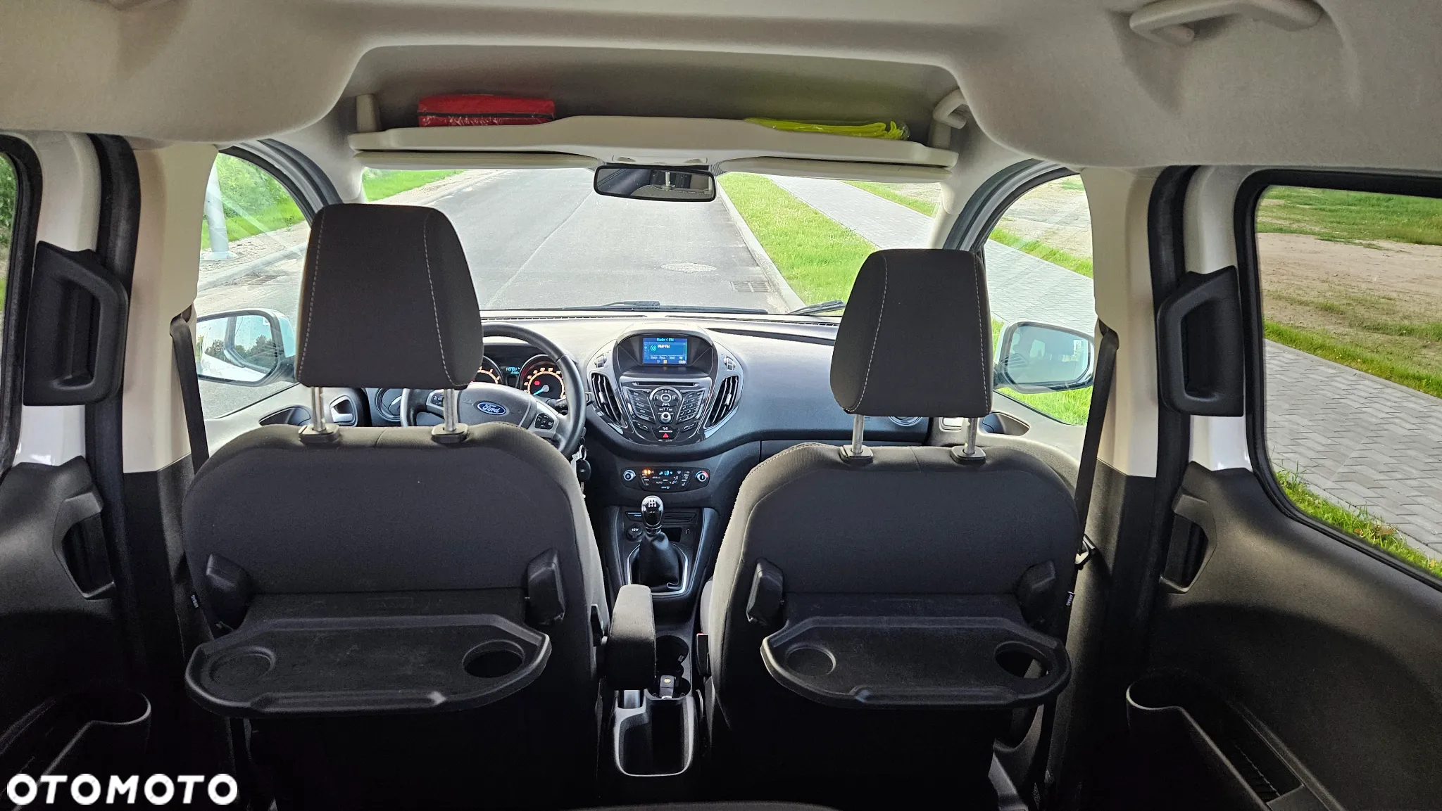 Ford Tourneo Courier 1.0 EcoBoost S&S Titanium - 14