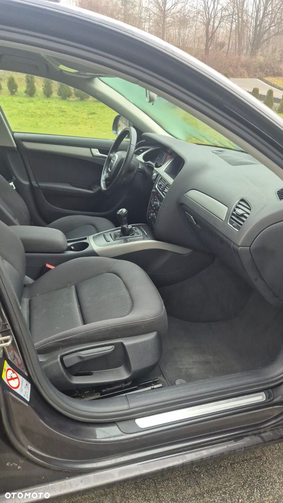 Audi A4 Avant 2.0 TDI DPF Ambiente - 15