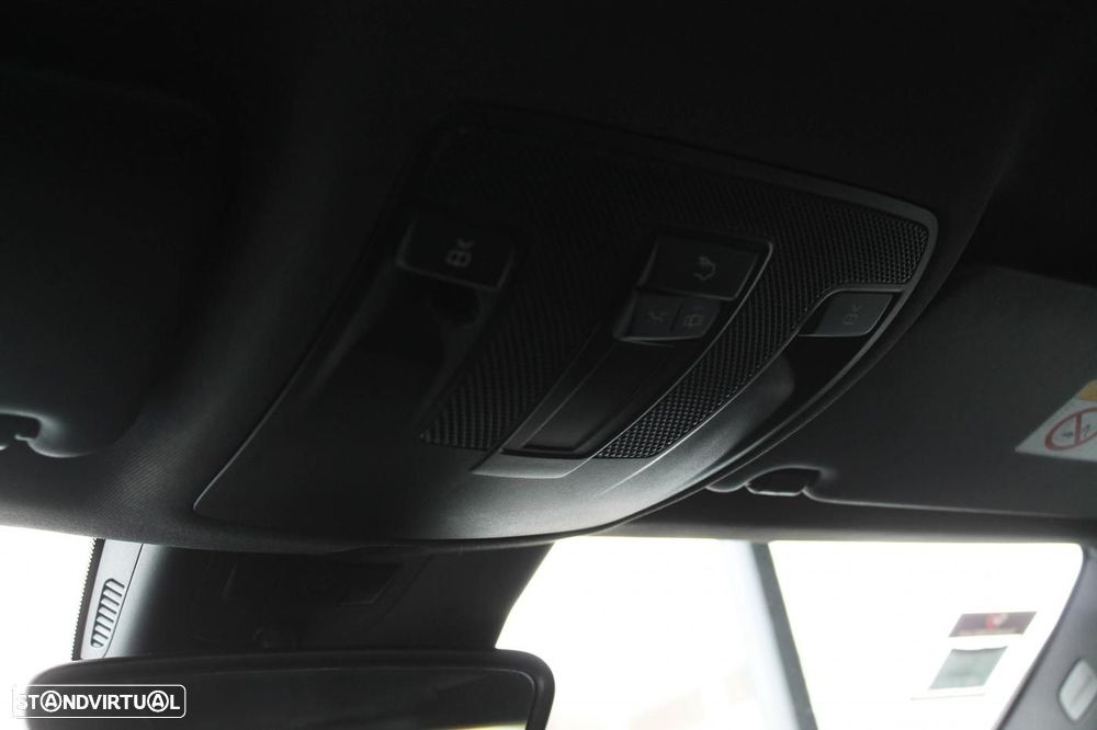 Mercedes-Benz CLA 180 d Shooting Brake Urban Aut. - 32