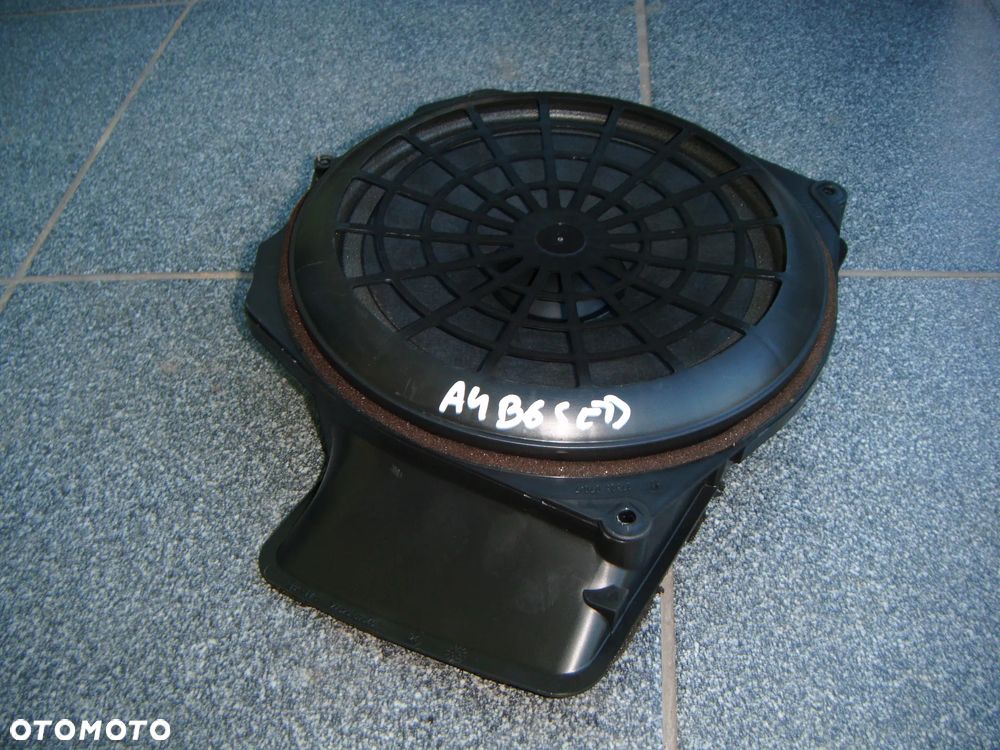 audi a4 b6  sedan głośnik- subwoofer - 1