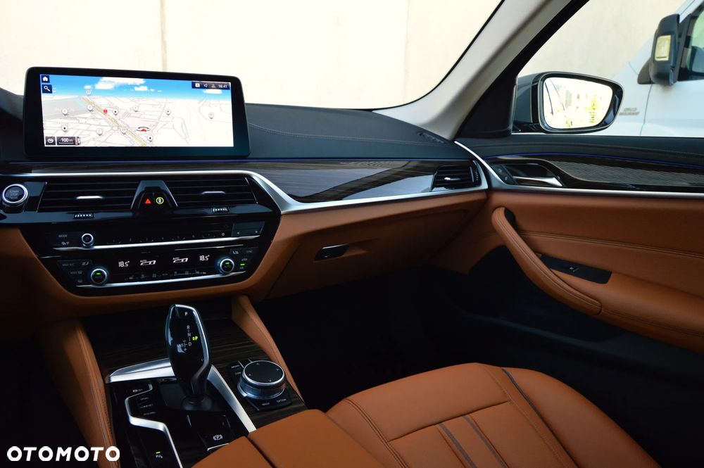 BMW Seria 5 540d xDrive mHEV Luxury Line sport - 20