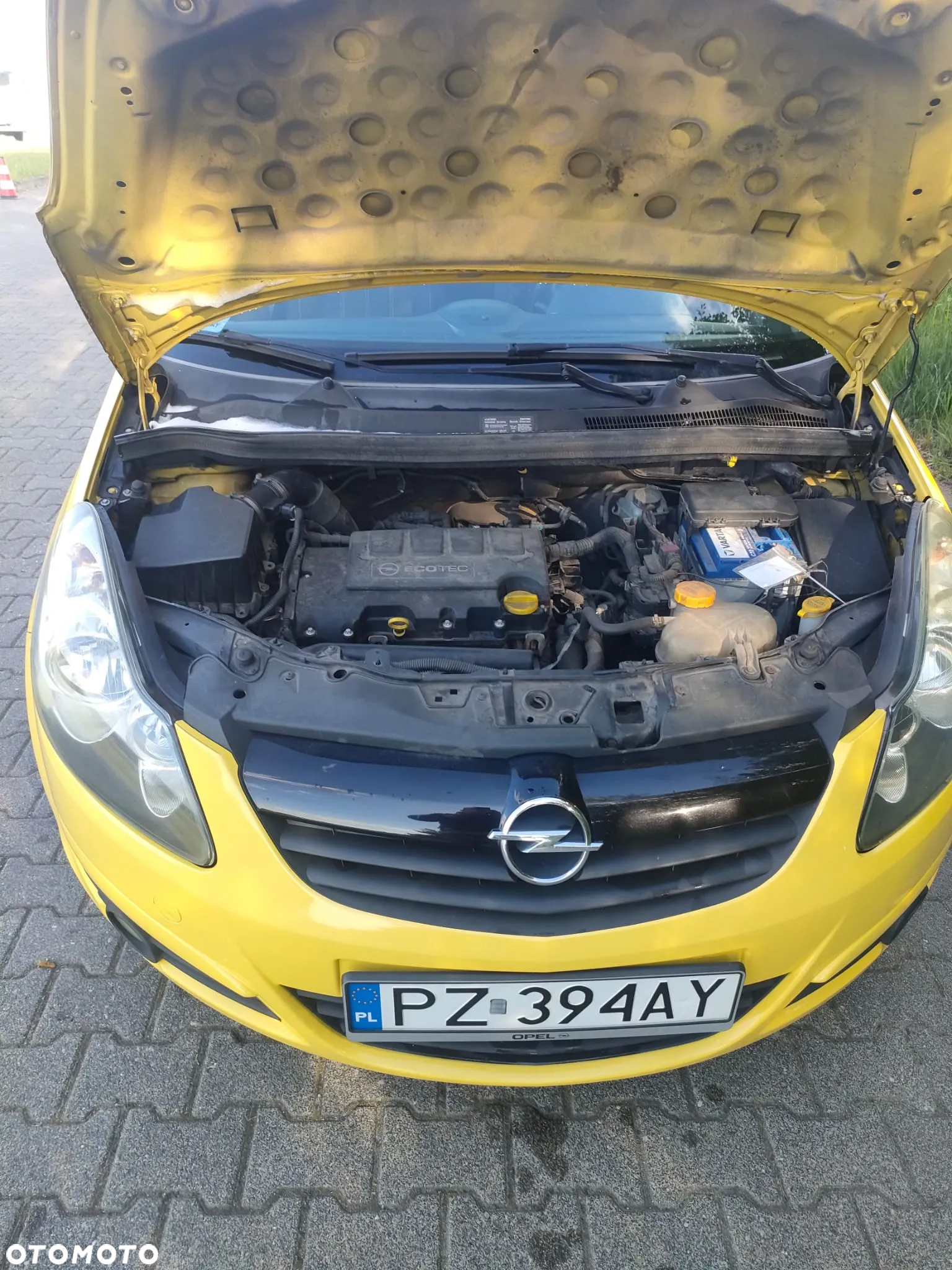 Opel Corsa 1.4 16V Color Edition - 10