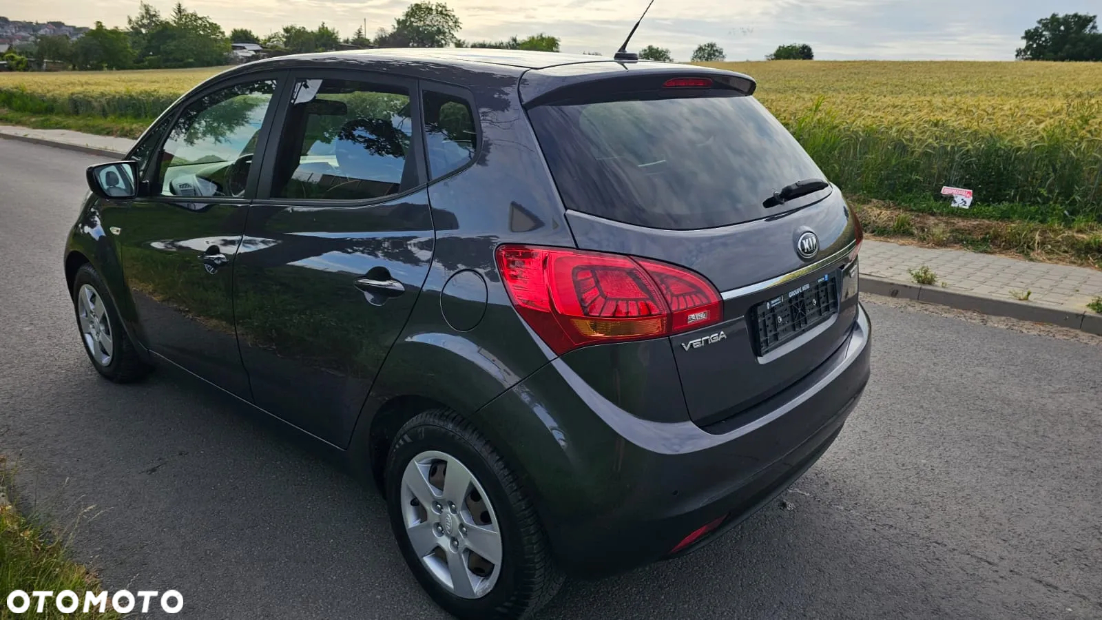 Kia Venga - 13