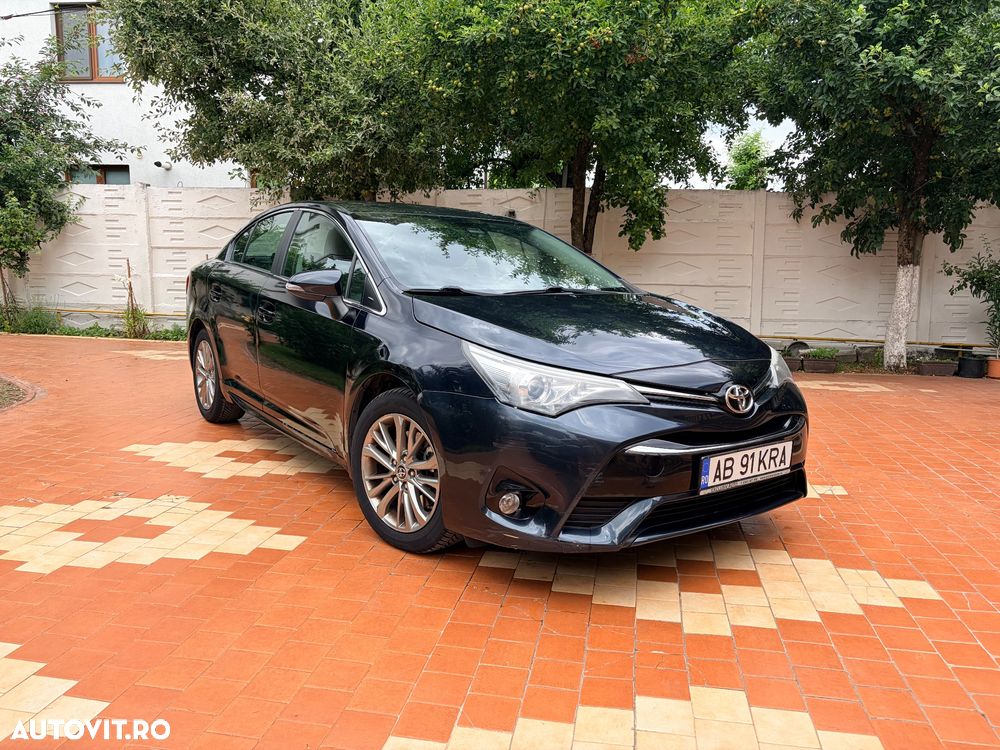 Toyota Avensis 2.0 D-4D Executive - 6