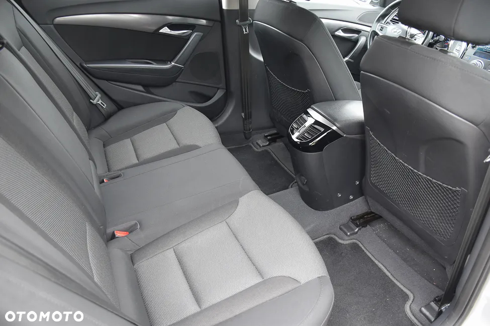 Hyundai i40 1.7 CRDi Comfort + - 32
