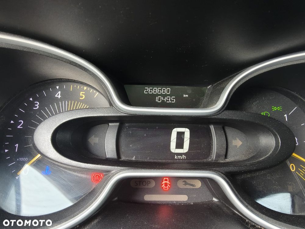 Renault Trafic - 12