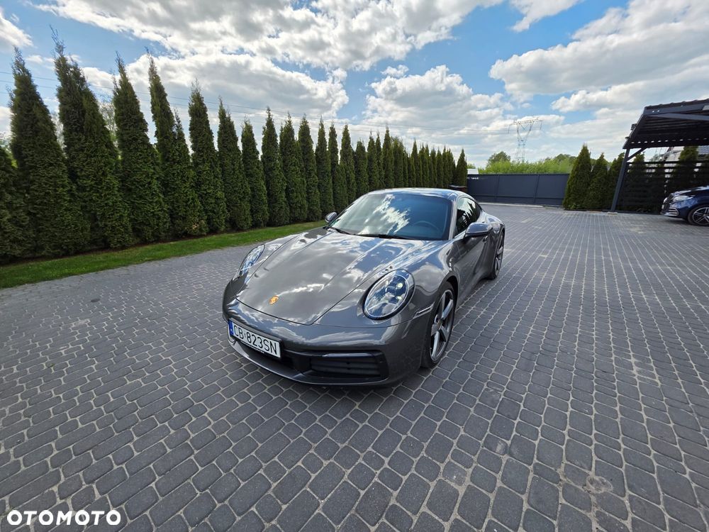 Porsche 911 Carrera 4 PDK - 12
