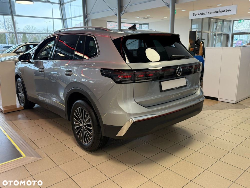 Volkswagen Tiguan - 3