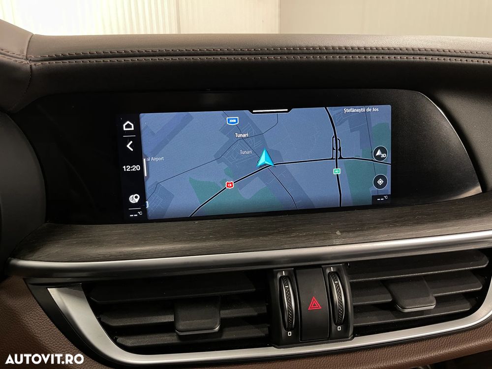 Alfa Romeo Stelvio 2.0 Turbo AWD AT8 Veloce - 17