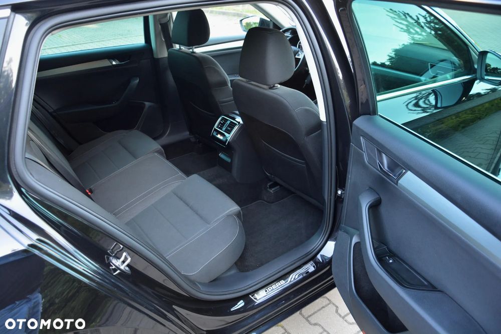Skoda Superb 2.0 TDI DSG Ambition - 3