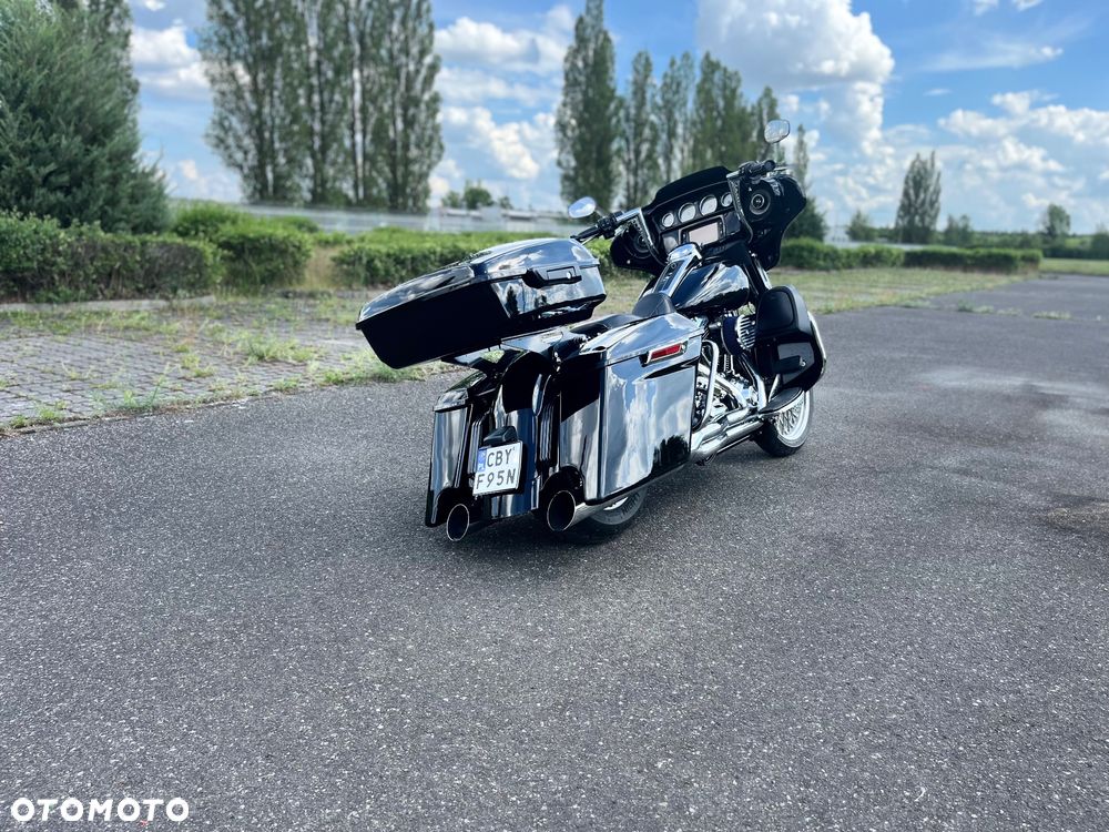Harley-Davidson FLH Electra Glide - 9