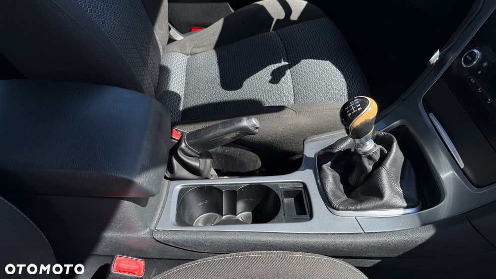Ford Mondeo 2.0 TDCi Ambiente - 40